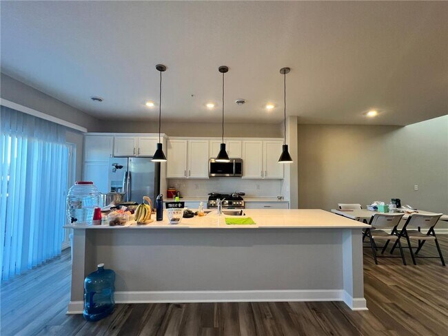 Foto del edificio - 20069 62nd Pl