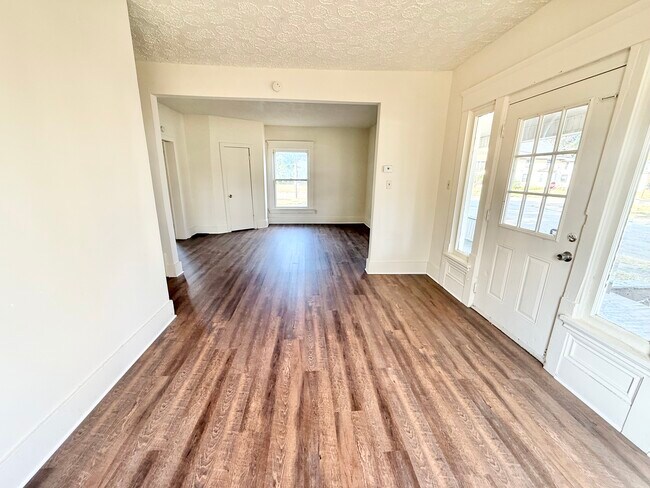Foto del edificio - 1507 Garfield Ave SW