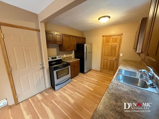 Foto del edificio - 717 W 16th St