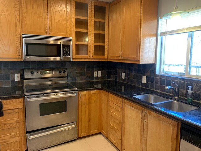 Foto del edificio - 3629 Lawnview St