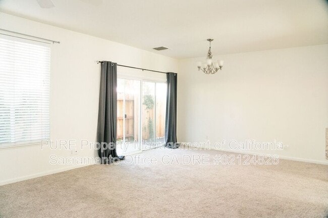 Foto del edificio - 4354 Mt Kisco Way