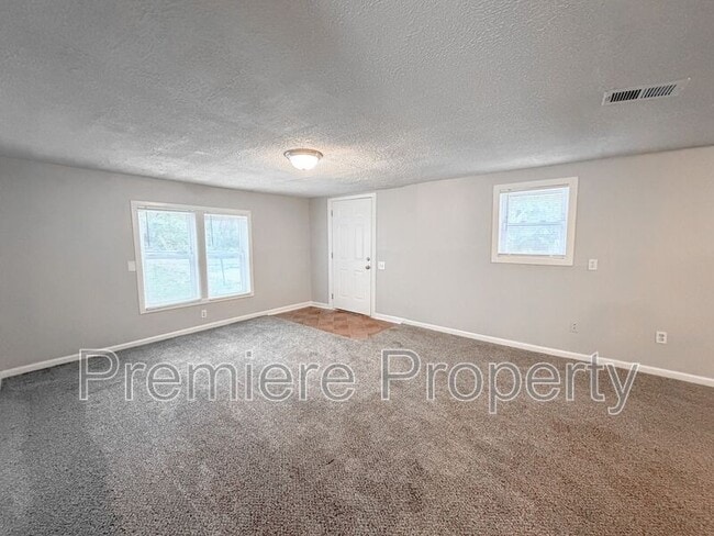 Building Photo - 2409 Mc Kinley Ave