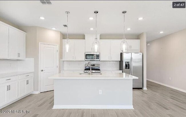 Foto del edificio - 240 Cherry Elm Dr