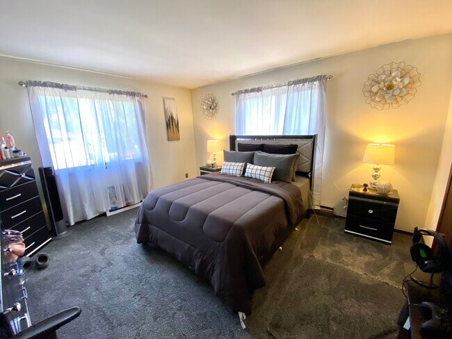 Foto del edificio - 3270 S 49th St