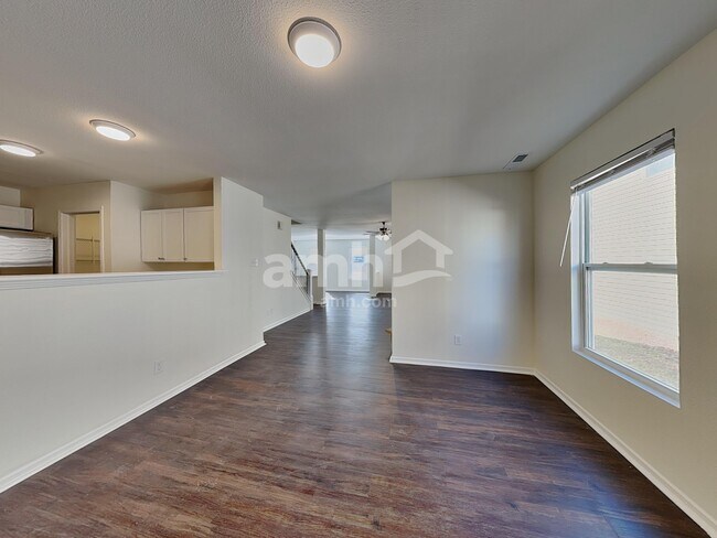 Foto del edificio - 14454 Banister Dr
