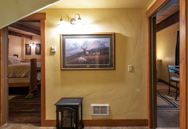 Common area between bedroom and living room - 3000 Big Mountain Rd