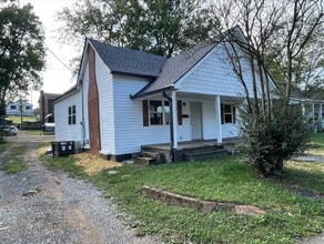 Building Photo - 1408 Iredell Ave