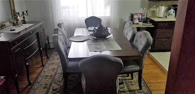 Foto del edificio - 412 Commercial Ave