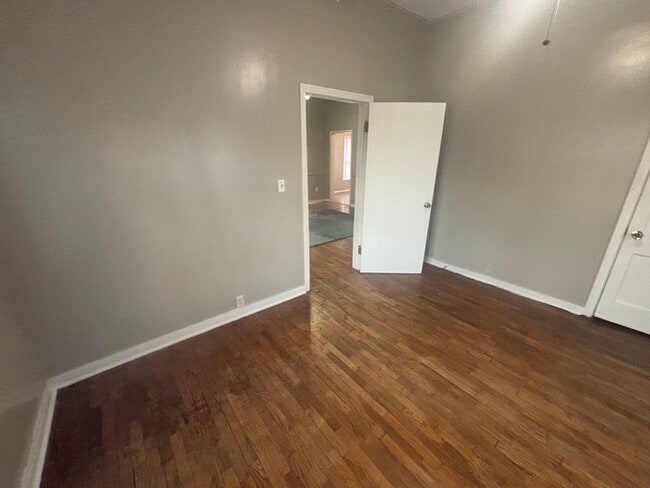 Foto del edificio - 1115 N Carlos Ave