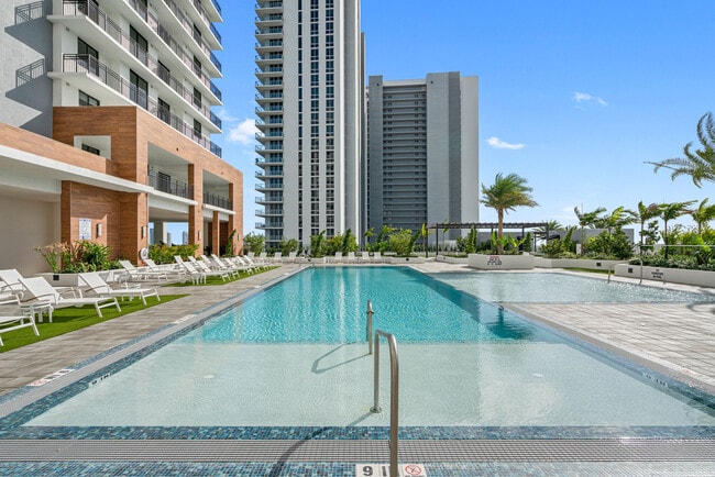 Building Photo - Soleste NoMi Beach