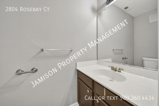 Foto del edificio - 2804 Rosebay Ct