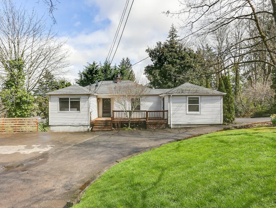 21040 Willamette Dr Unit C, West Linn, OR 97068 Apartments in West