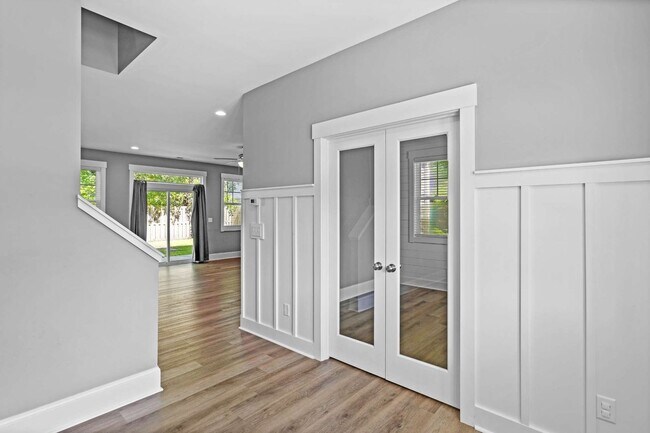 Foto del edificio - Coastal Living with Bonus Room & Flexible Space