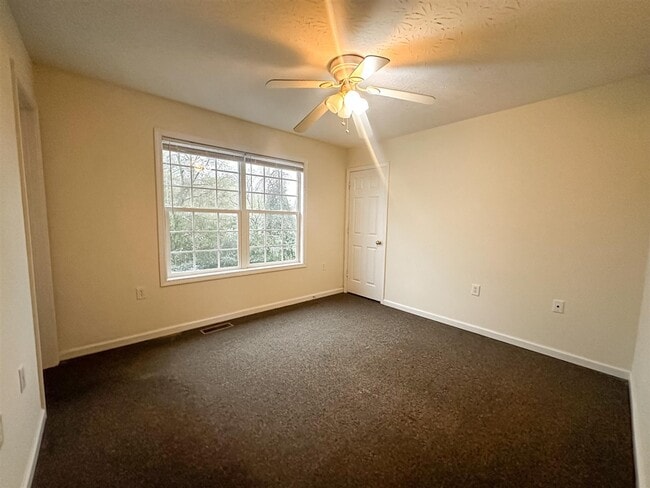 Building Photo - 1225 N Lee Dr