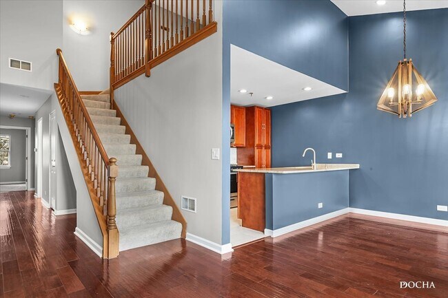 Building Photo - 5S470 Scots Dr