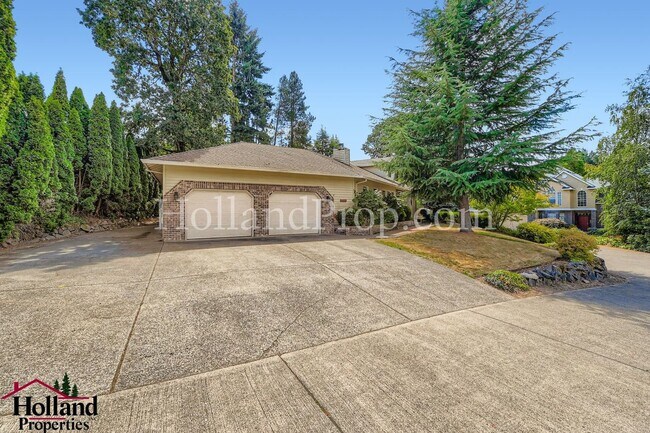 Building Photo - Charming Single-Level Home in Private Cul-...