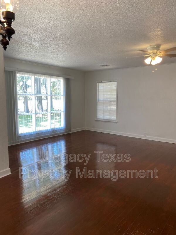 Foto del edificio - 1259 HCR 1439