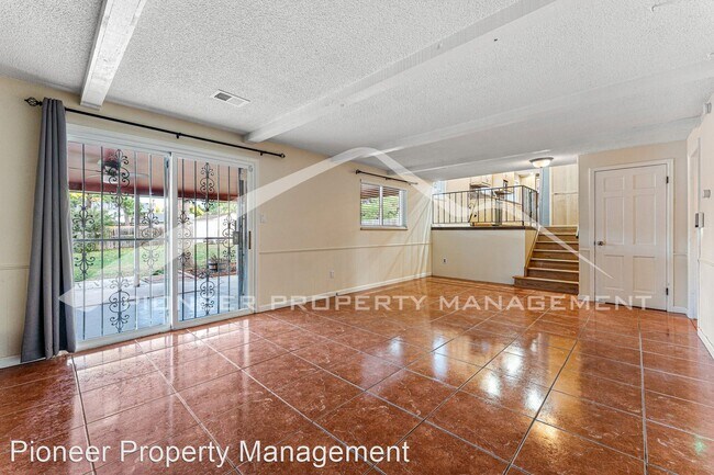 Foto del edificio - 3 br, 2.5 bath House - 3776 S Chase St.