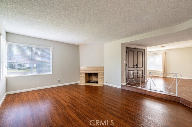 Foto del edificio - 2221 Palm Cir