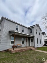 Building Photo - 460 Platt St