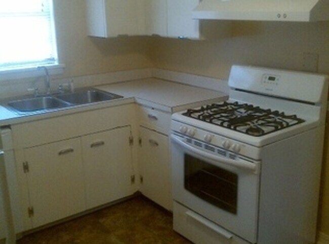 Foto del edificio - NEW PRICE & $500 OFF FIRST MONTH'S RENT SU...