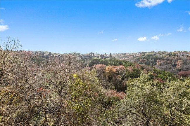 Building Photo - 4711 Spicewood Springs Rd