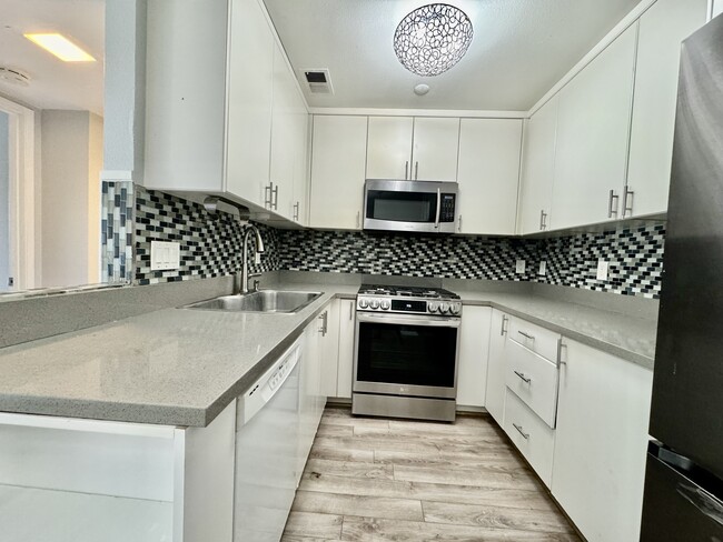 Building Photo - 7770 Youngdale Way
