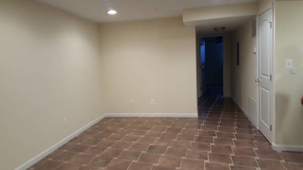 Building Photo - 1719 Linden Ave