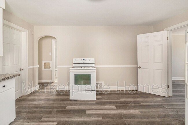 Foto del edificio - 8161 Bliss St