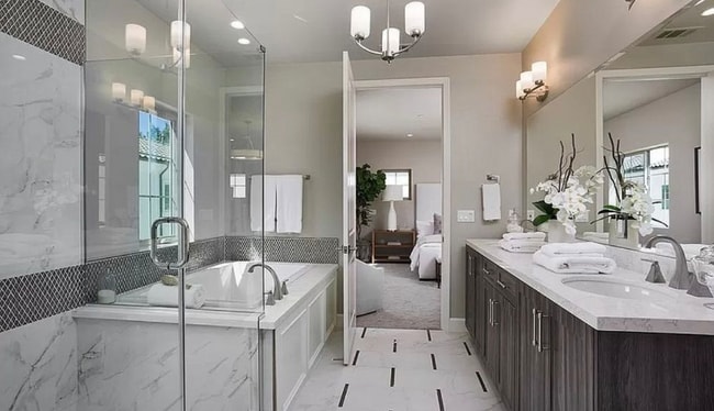 Building Photo - 11114 Freer St