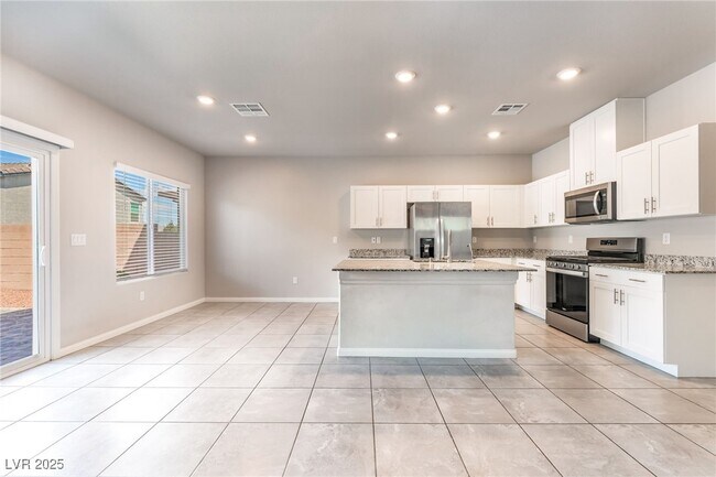 Building Photo - 3760 Seyfert Ave