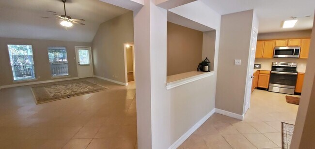 Foto del edificio - 1207 Toby Ln