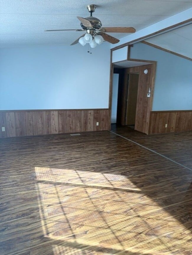 Building Photo - 2346 Frontage Rd