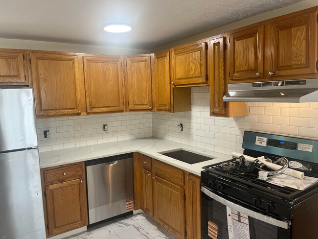 Building Photo - Assabet Gardens