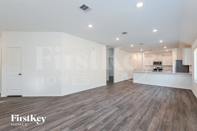 Foto del edificio - 18442 Summit Ranch Dr