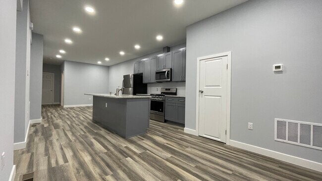 Building Photo - 7953 Burholme Ave
