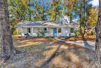 Building Photo - 2408 Causey Dr