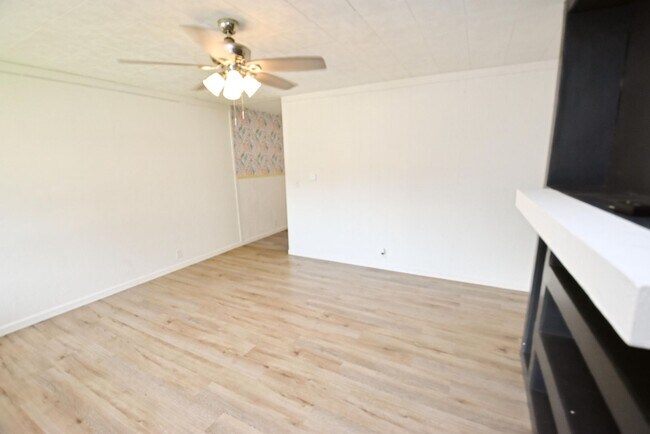 Foto del edificio - Northside Ranch style home near the riverwalk