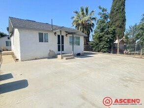 Building Photo - 1229 Jeffrey St