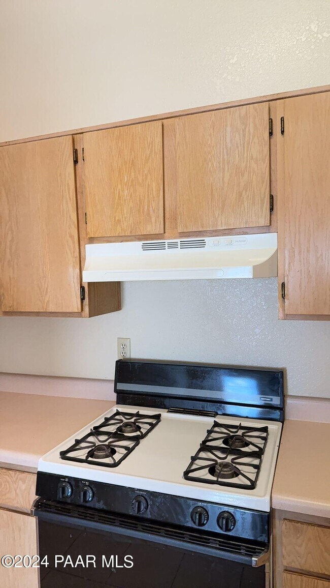 4716 N Robert Rd Unit C, Prescott Valley, AZ 86314 Room for Rent in