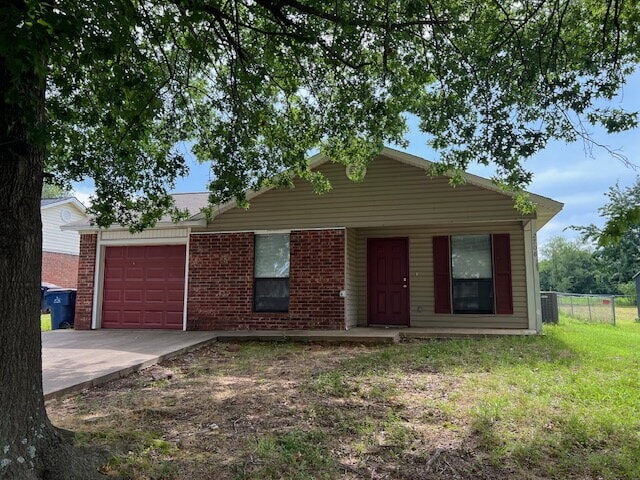 Primary Photo - "Charming 3-Bedroom with 2 Full Baths in F...
