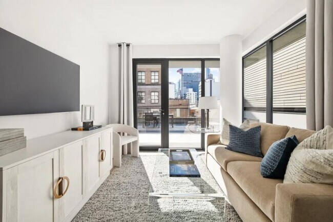 Foto del edificio - 2 bedroom in LONG ISLAND CITY NY 11101