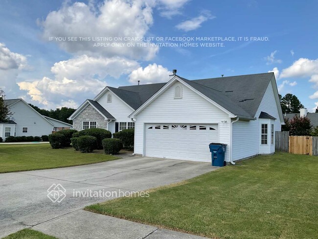 Building Photo - 4030 Hollow Springs Tr SE