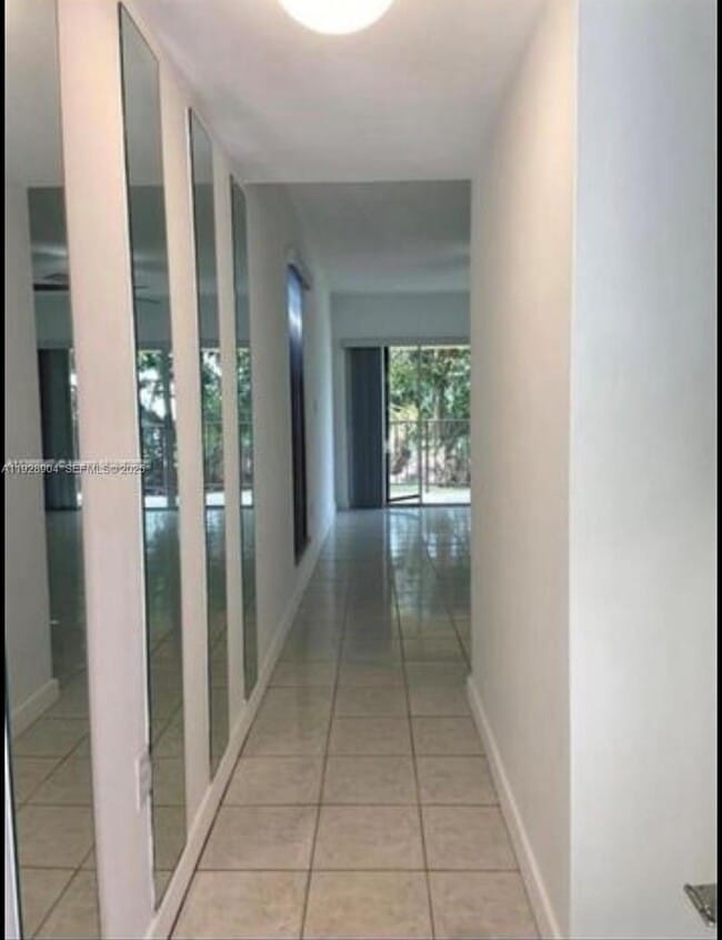 Building Photo - 8775 Park Blvd