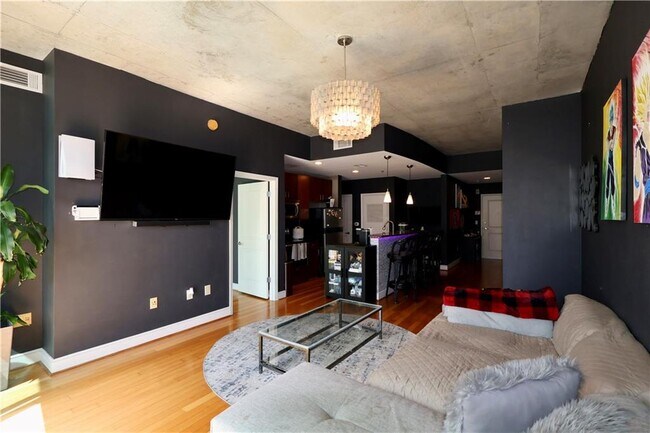 Foto del edificio - 950 W Peachtree St NW