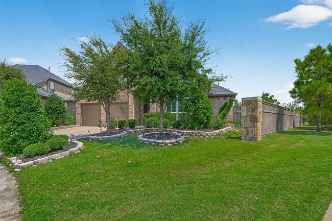 Building Photo - 3602 Lake Falls Dr