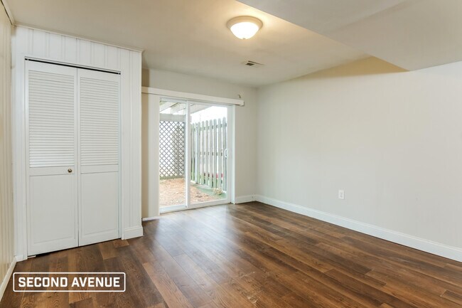 Foto del edificio - 3140 Camberly Dr