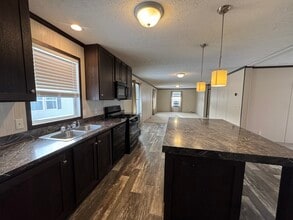 Building Photo - 215 Borman Ave