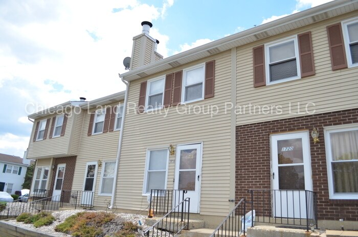 Primary Photo - 1718 N Marywood Ave