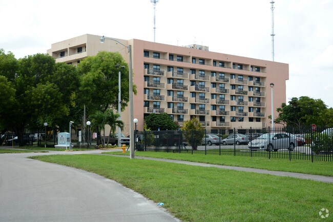 Building Photo - Robert Sharp Towers Two